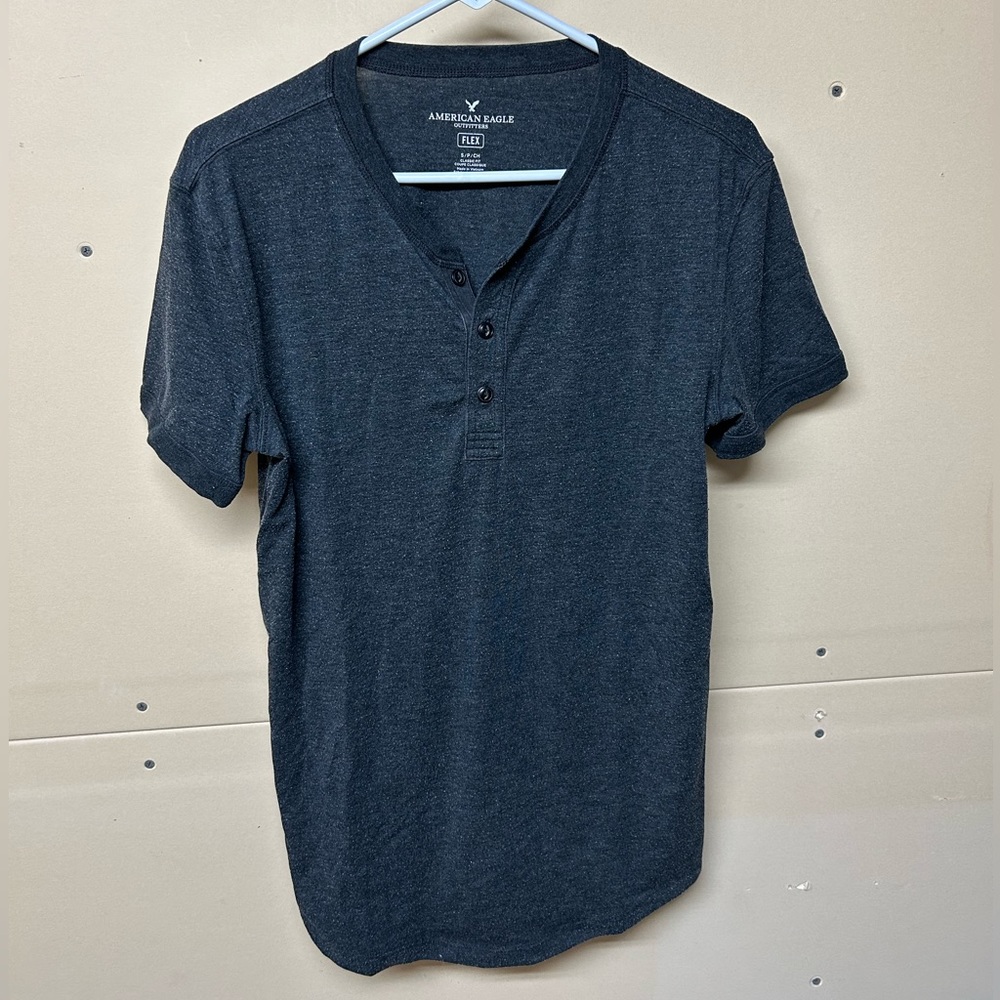2/$20❤️- SHIRT | Men’s American Eagle shirt size small